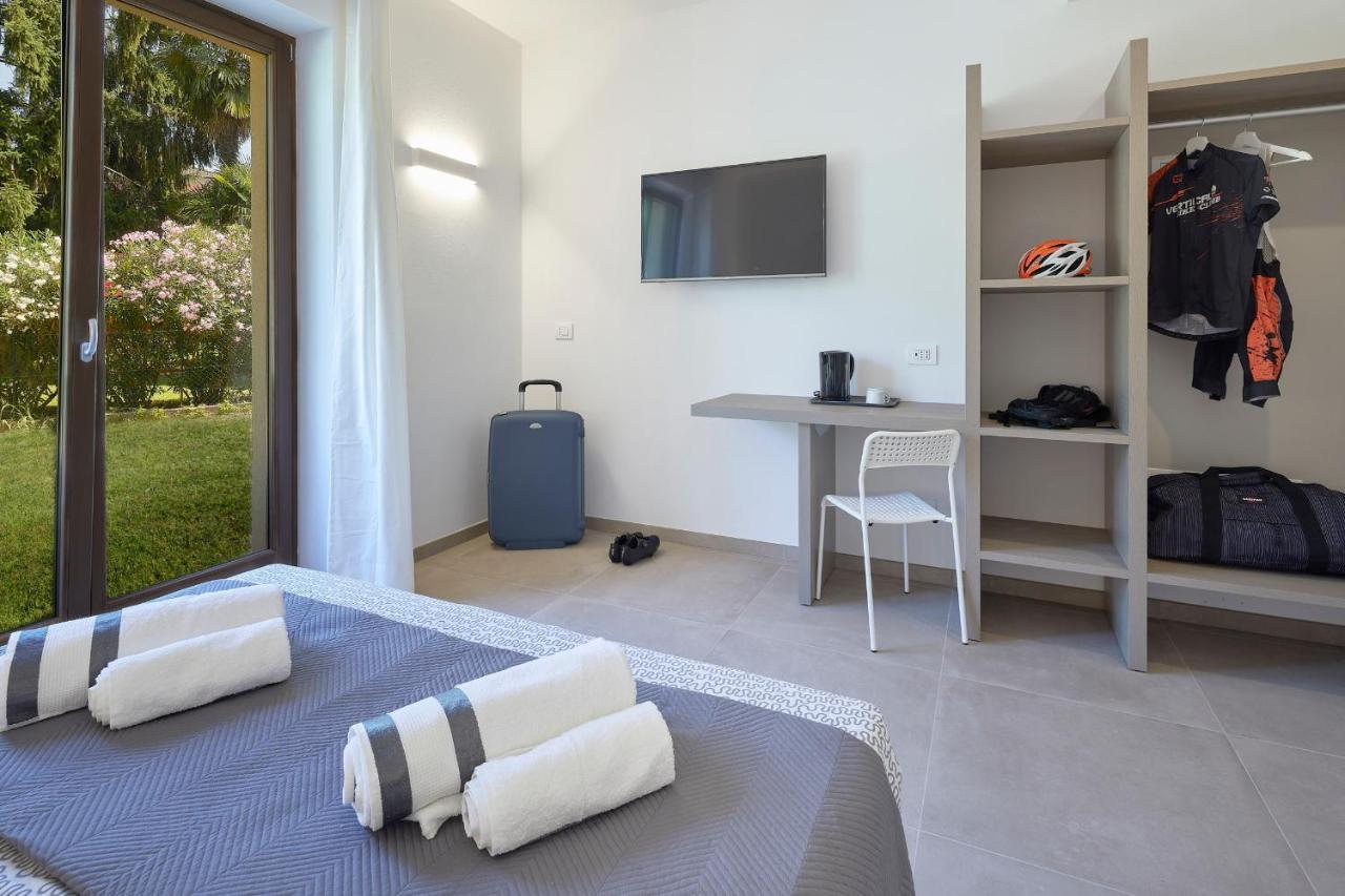 Agriturismo De Bas Riva del Garda Kültér fotó